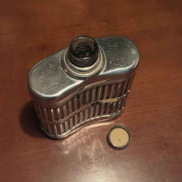 Caged Glass Flask Metal Chrome 1920's Prohibition Era Screw On Lid Vintage - Picture 4 of 4